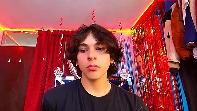 Snapshot of Luke_Howland chatting on 02/18/25, 12:05 Luke Howland online show from 02/18/25, 12:05