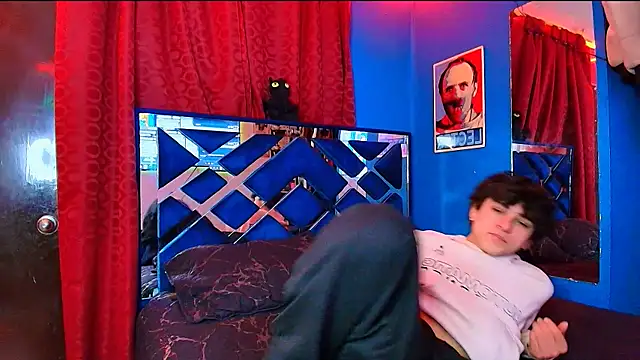 Luke Howland online show from 12/22/25, 08:31