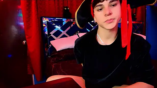 Luke Howland online show from 02/04/26, 02:17