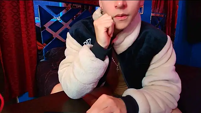 Luke Howland online show from 11/06/25, 12:47