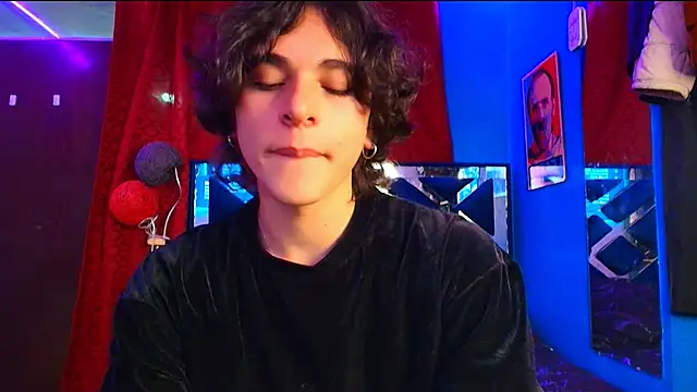 Snapshot of Luke_Howland chatting on 03/03/25, 11:14 Luke Howland online show from 03/03/25, 11:14