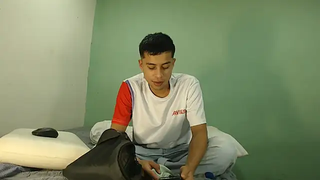 danielitopapuu online show from 02/05/26, 04:19