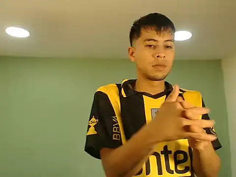 danielitopapuu online show from 12/16/25, 02:21