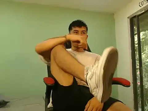 danielitopapuu online show from 12/05/25, 02:04