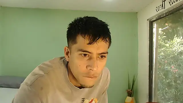 danielitopapuu online show from 02/12/26, 01:55