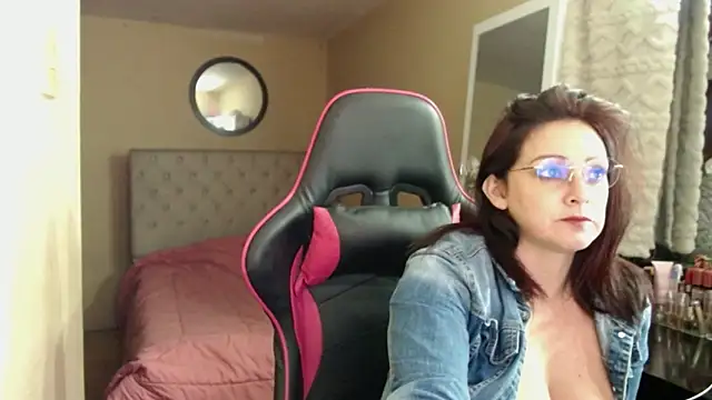 Carol Scottt online show from 03/05/26, 05:59