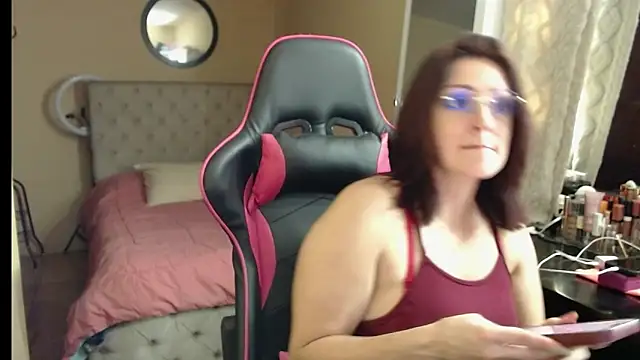 Carol Scottt online show from 11/21/25, 09:14