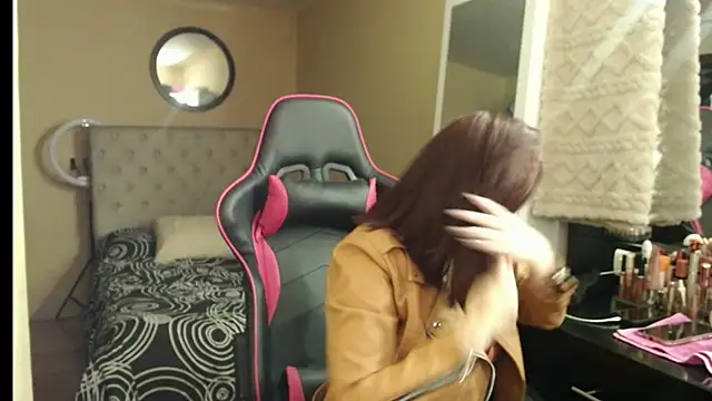 Carol Scottt online show from 10/09/25, 10:54