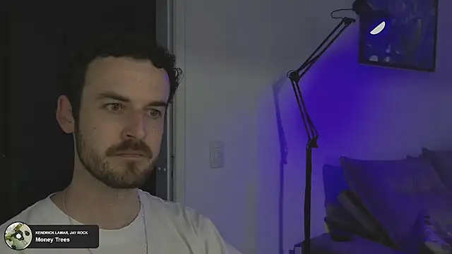 Snapshot of sexxxsutra chatting on 10/29/25, 10:52 sexxxsutra online show from 10/29/25, 10:52