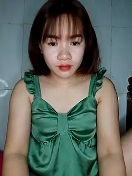 Snapshot of Lini_Ery chatting on 03/07/25, 02:56 Lini Ery online show from 03/07/25, 02:56