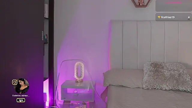 Madison evans1 online show from 10/21/25, 03:28