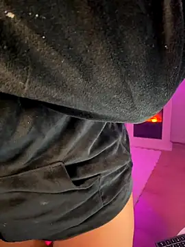 CarolaDrago online show from 12/02/25, 09:05