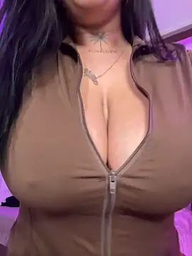 CarolaDrago online show from 10/26/25, 05:19