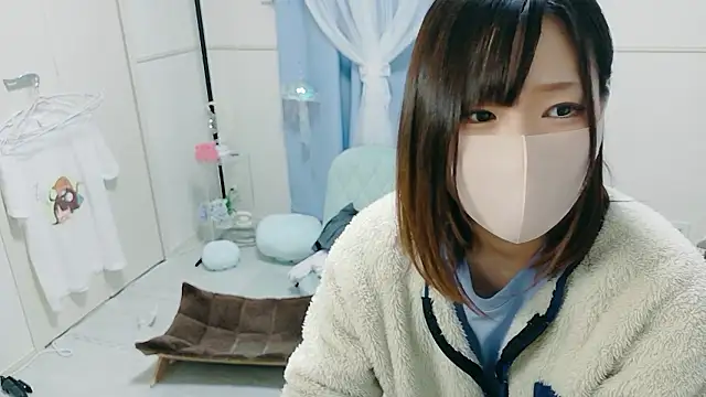 Snapshot of MEI--55 chatting on 11/07/25, 09:03 MEI--55 online show from 11/07/25, 09:03