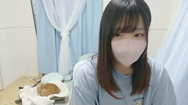 Snapshot of MEI--55 chatting on 06/07/26, 09:03 MEI--55 online show from 06/07/26, 09:03