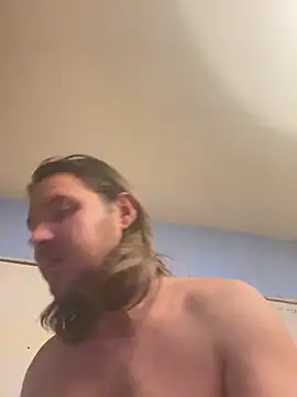 Snapshot of Brando2585 chatting on 01/14/25, 04:25 Brando2585 online show from 01/14/25, 04:25