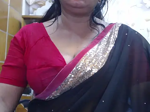 Snapshot of desi-maisa130 chatting on 06/20/26, 04:56 desi-maisa130 online show from 06/20/26, 04:56