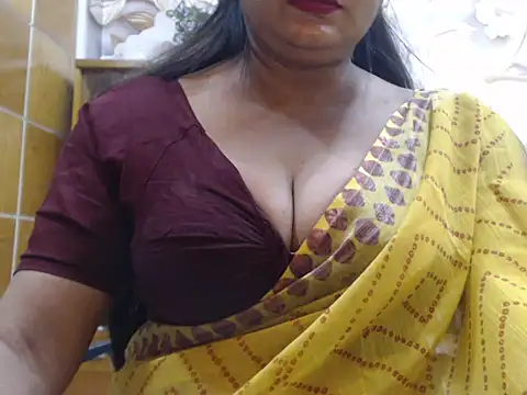 Snapshot of desi-maisa130 chatting on 06/25/26, 05:40 desi-maisa130 online show from 06/25/26, 05:40