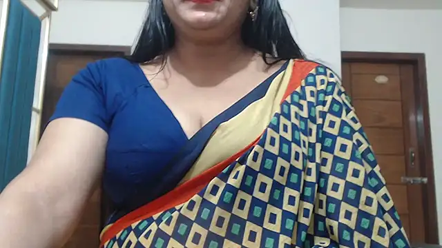 Snapshot of desi-maisa130 chatting on 04/30/26, 04:36 desi-maisa130 online show from 04/30/26, 04:36
