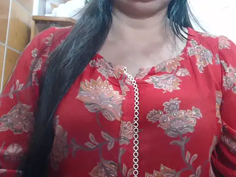 Snapshot of desi-maisa130 chatting on 07/16/26, 04:48 desi-maisa130 online show from 07/16/26, 04:48