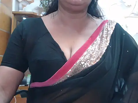 Snapshot of desi-maisa130 chatting on 06/30/26, 05:46 desi-maisa130 online show from 06/30/26, 05:46
