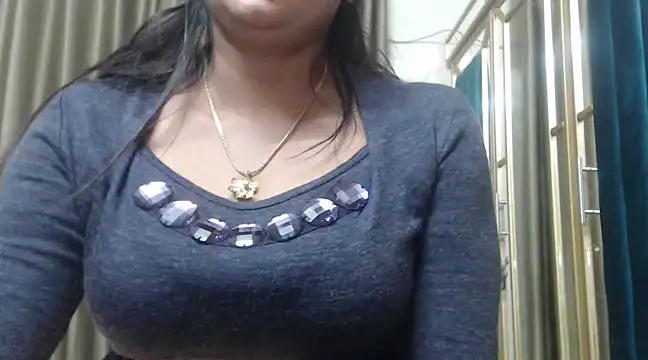 Snapshot of desi-maisa130 chatting on 02/13/25, 07:10 desi-maisa130 online show from 02/13/25, 07:10