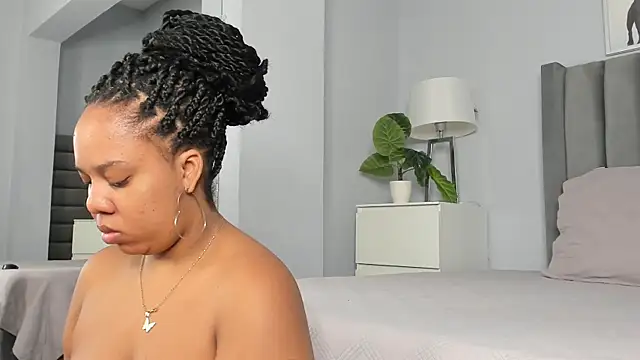 Yiseth 02 online show from 10/21/25, 11:42