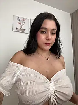 SophiaLaurens online show from 11/06/25, 05:06