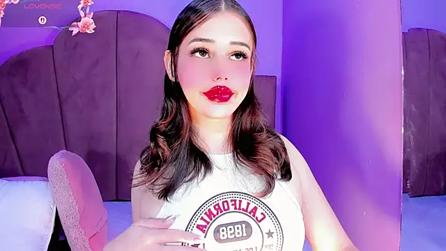 ValeriaAguilar online show from 04/12/26, 10:02