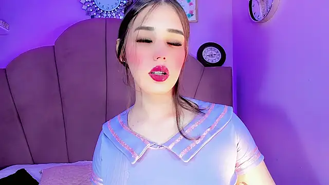 ValeriaAguilar online show from 11/07/25, 09:41