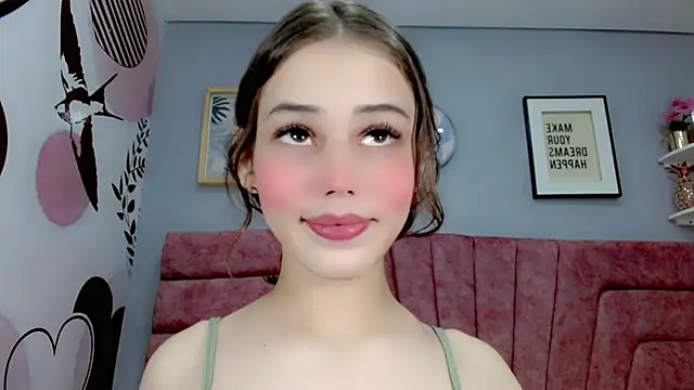 Snapshot of ValeriaAguilar chatting on 03/22/25, 04:15 ValeriaAguilar online show from 03/22/25, 04:15