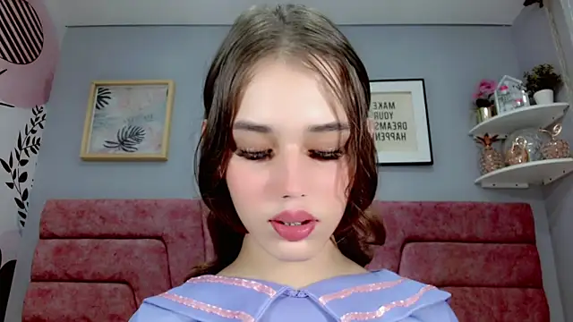 Snapshot of ValeriaAguilar chatting on 03/16/25, 04:23 ValeriaAguilar online show from 03/16/25, 04:23