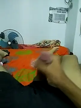 Snapshot of volcanrey chatting on 09/23/25, 09:22 volcanrey online show from 09/23/25, 09:22