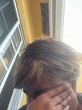 Snapshot of JCCaramelbarbie1 chatting on 12/18/25, 02:54 JCCaramelbarbie1 online show from 12/18/25, 02:54