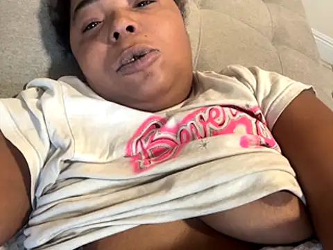 Snapshot of JCCaramelbarbie1 chatting on 11/23/25, 12:26 JCCaramelbarbie1 online show from 11/23/25, 12:26