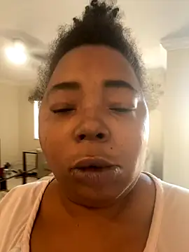 Snapshot of JCCaramelbarbie1 chatting on 10/20/25, 04:18 JCCaramelbarbie1 online show from 10/20/25, 04:18