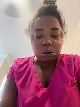 Snapshot of JCCaramelbarbie1 chatting on 10/31/25, 12:13 JCCaramelbarbie1 online show from 10/31/25, 12:13