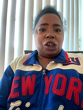 Snapshot of JCCaramelbarbie1 chatting on 11/13/25, 12:42 JCCaramelbarbie1 online show from 11/13/25, 12:42