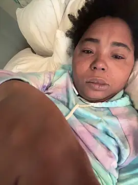 Snapshot of JCCaramelbarbie1 chatting on 12/17/24, 03:27 JCCaramelbarbie1 online show from 12/17/24, 03:27