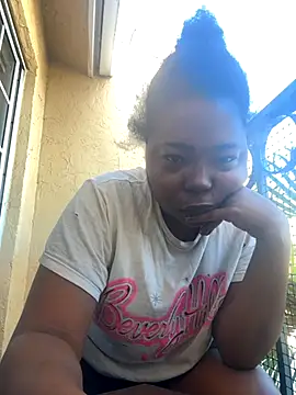 Snapshot of JCCaramelbarbie1 chatting on 11/21/25, 01:43 JCCaramelbarbie1 online show from 11/21/25, 01:43