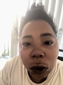 Snapshot of JCCaramelbarbie1 chatting on 11/04/25, 01:37 JCCaramelbarbie1 online show from 11/04/25, 01:37