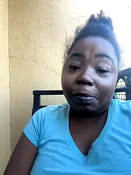 Snapshot of JCCaramelbarbie1 chatting on 11/07/25, 01:37 JCCaramelbarbie1 online show from 11/07/25, 01:37