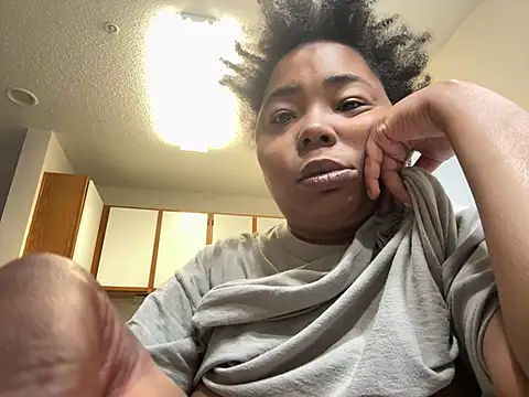 Snapshot of JCCaramelbarbie1 chatting on 01/12/25, 10:33 JCCaramelbarbie1 online show from 01/12/25, 10:33