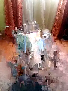 Snapshot of Mr_LowHanger chatting on 11/05/25, 10:29 Mr LowHanger online show from 11/05/25, 10:29