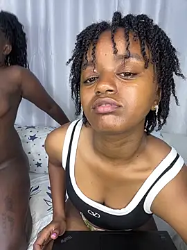 Doublefreaks online show from 10/31/25, 01:46