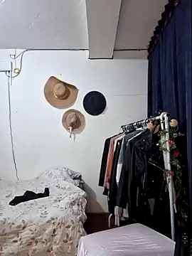 Thaliacooper  online show from 01/26/25, 02:24