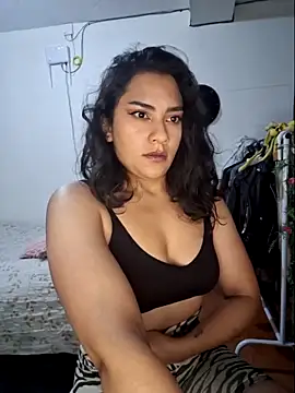 Thaliacooper  online show from 02/01/25, 11:37