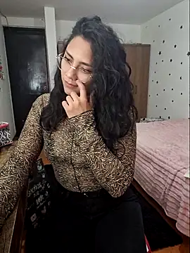 Thaliacooper  online show from 12/13/25, 11:33