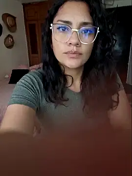 Thaliacooper  online show from 09/19/25, 06:23