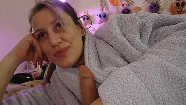 VegasDani online show from 11/08/25, 07:01